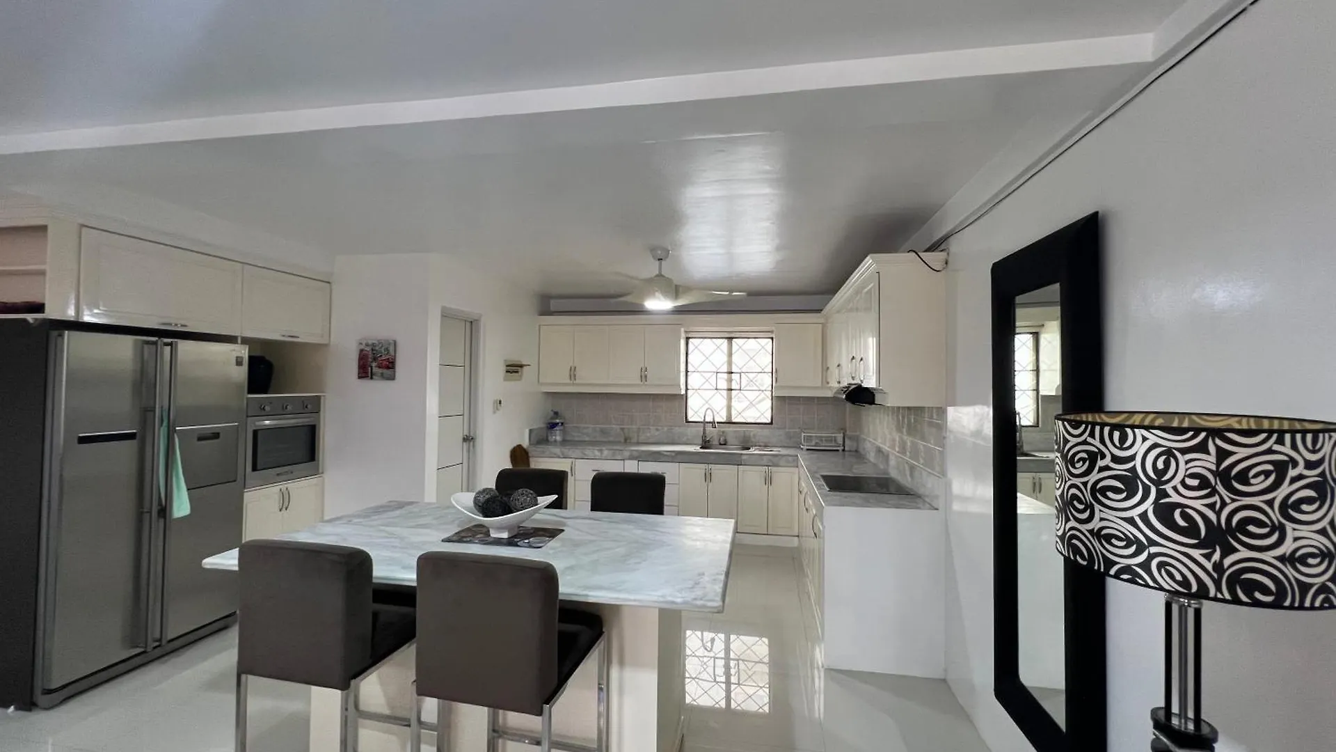 Grosvenor Square Kandi Realty Ángeles Filipinas
